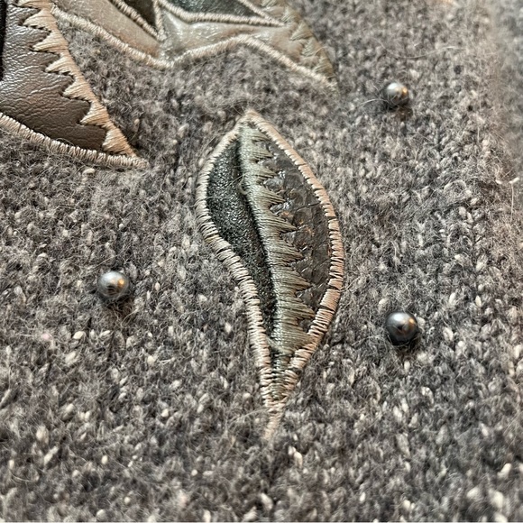 Silk/Wool oversized sweater grey floral faux leather floral S - Picture 7 of 13